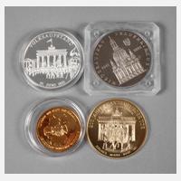 Vier Medaillen Deutsche Geschichte111