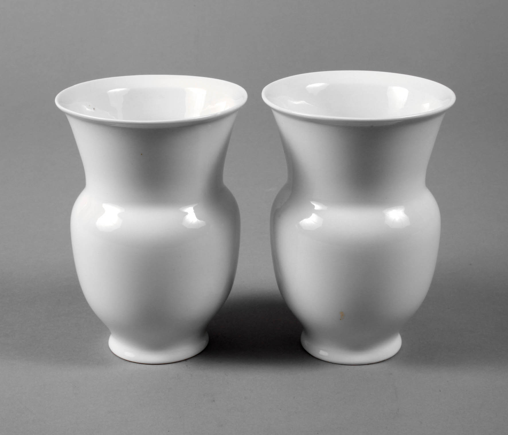 KPM Berlin paar Vasen ”Hallesche Form”