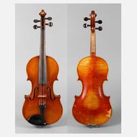 Violine mit Bogen111