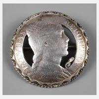 Brosche aus Silbermünze Lettland111