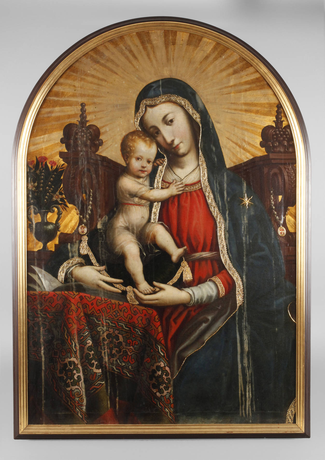 Thronende Madonna mit Kind