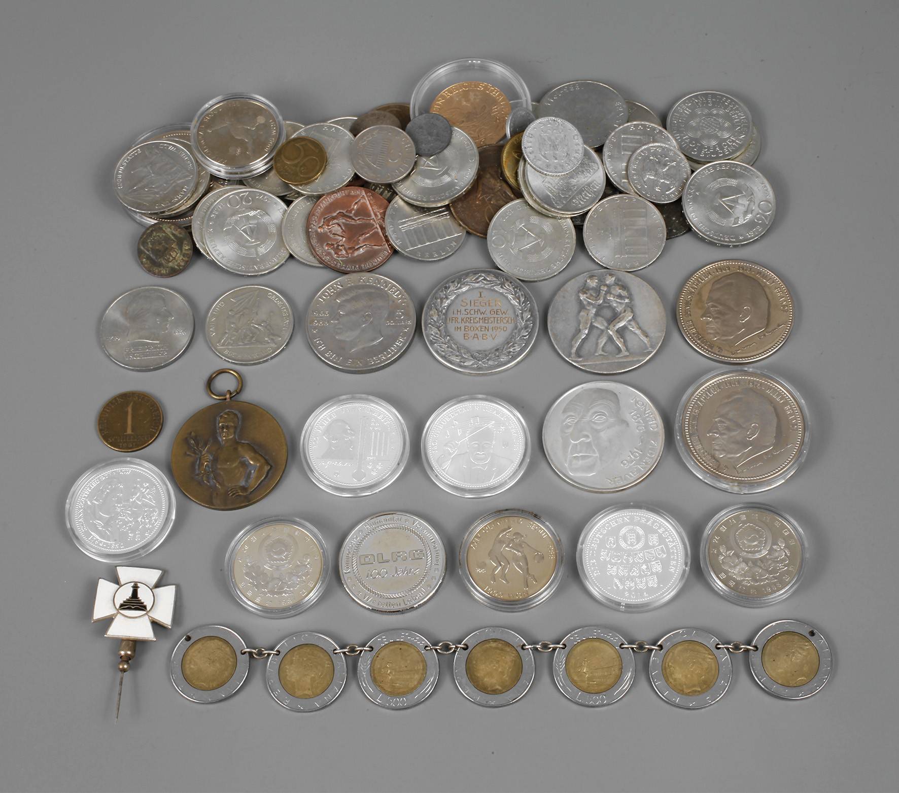 Konvolut Münzen/Medaillen aus Welt und zwei Jahrhunderten