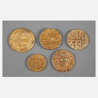 Konvolut indisch/islamische Goldmünzen111