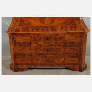 Feiner Aufsatzsekretär