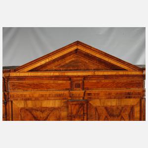 Feiner Aufsatzsekretär