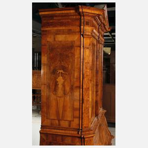 Feiner Aufsatzsekretär