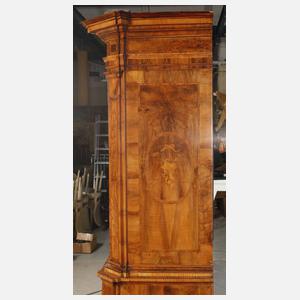 Feiner Aufsatzsekretär