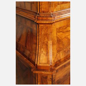 Feiner Aufsatzsekretär