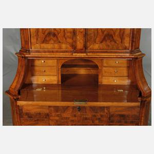 Feiner Aufsatzsekretär