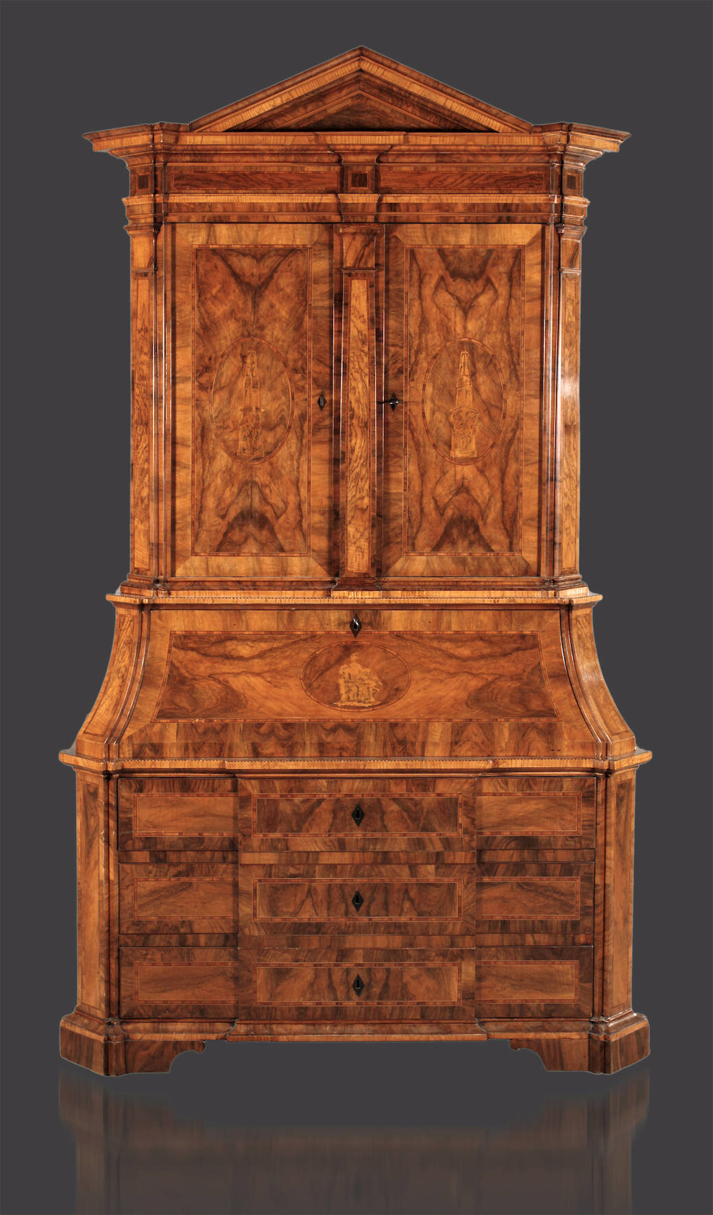 Feiner Aufsatzsekretär