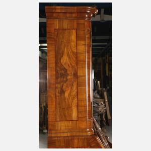 Feiner Aufsatzsekretär