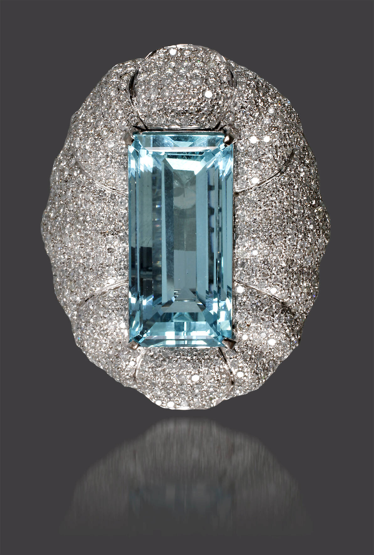 Brosche mit Aquamarin aus Santa Maria