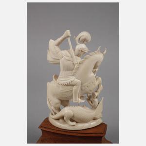 Feine Elfenbeinschnitzerei