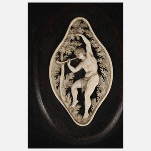 Zwei Elfenbeinschnitzereien