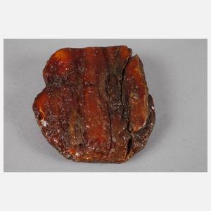 Zwei große Naturbernsteine