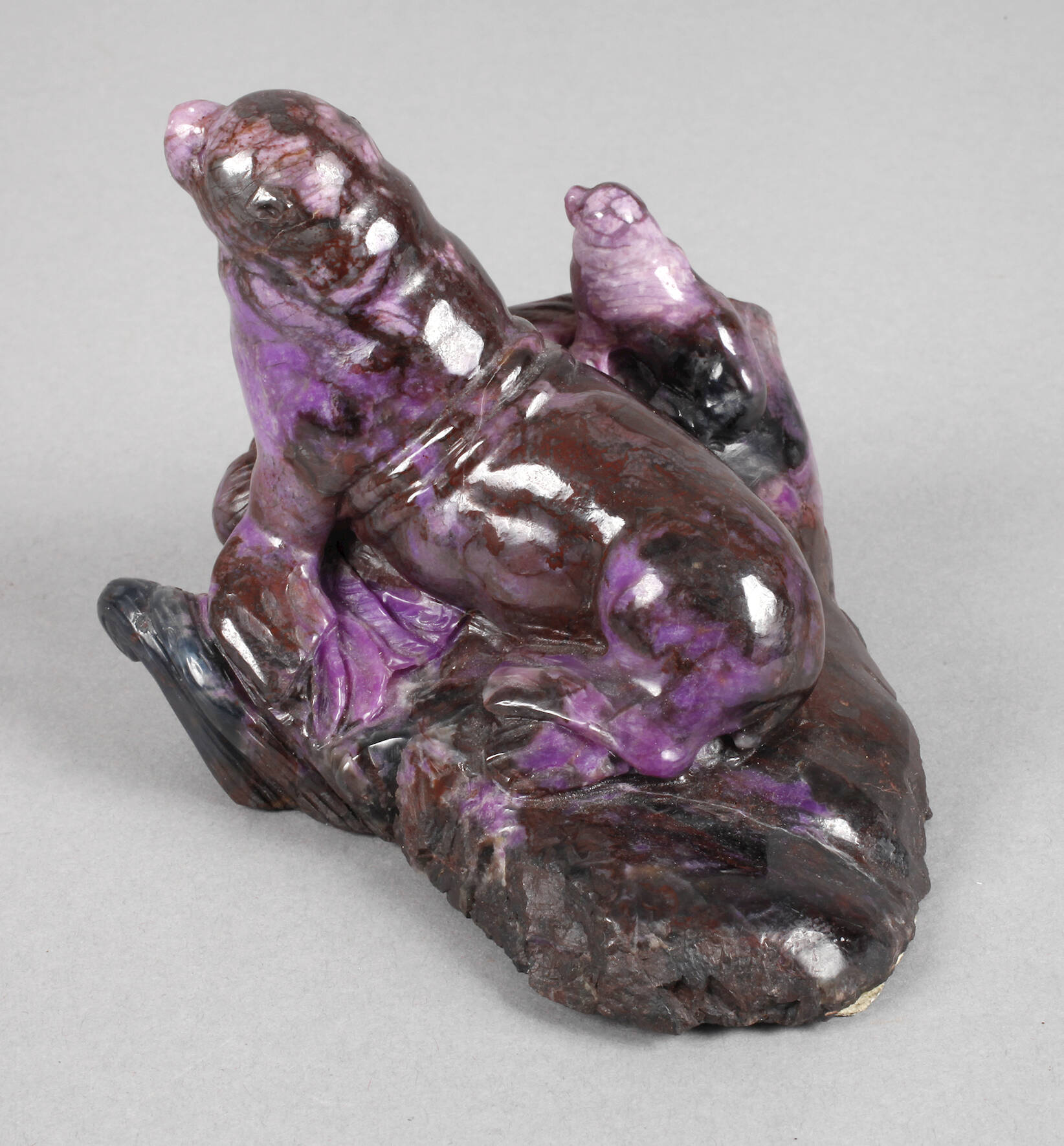 Figürliche Steinschnitzerei