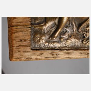 Figürlicher Briefbeschwerer