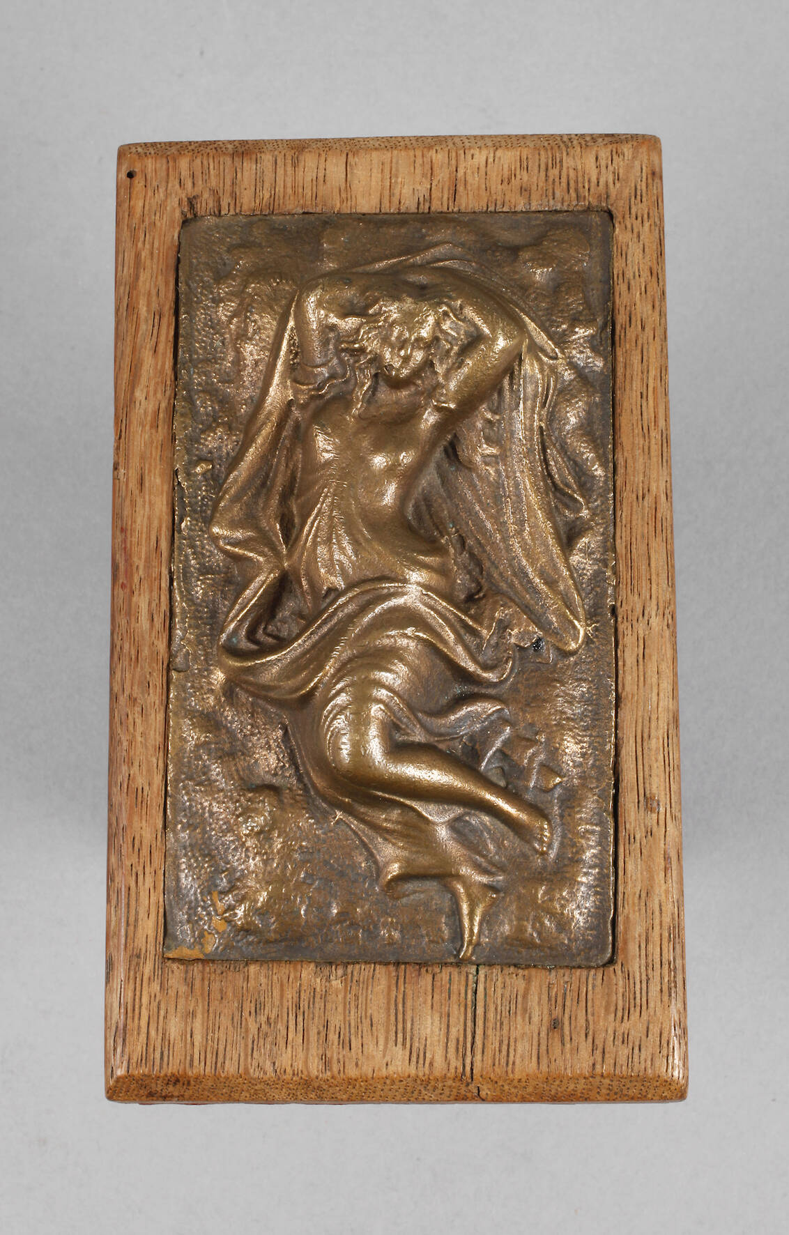 Figürlicher Briefbeschwerer