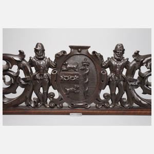 Geschnitzte Supraporte