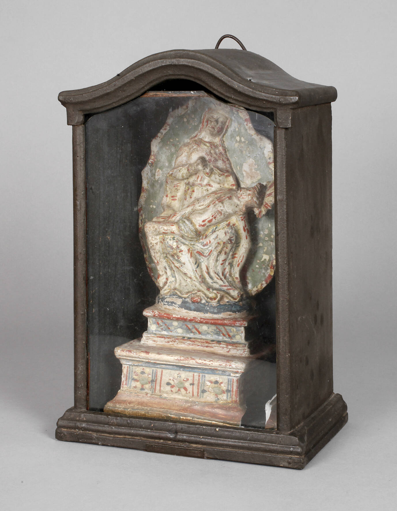 Pieta im Schaukasten