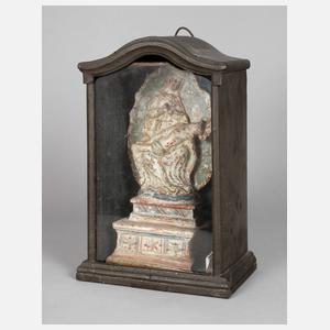 Pieta im Schaukasten