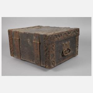 Historische Truhe