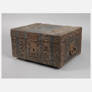 Historische Truhe