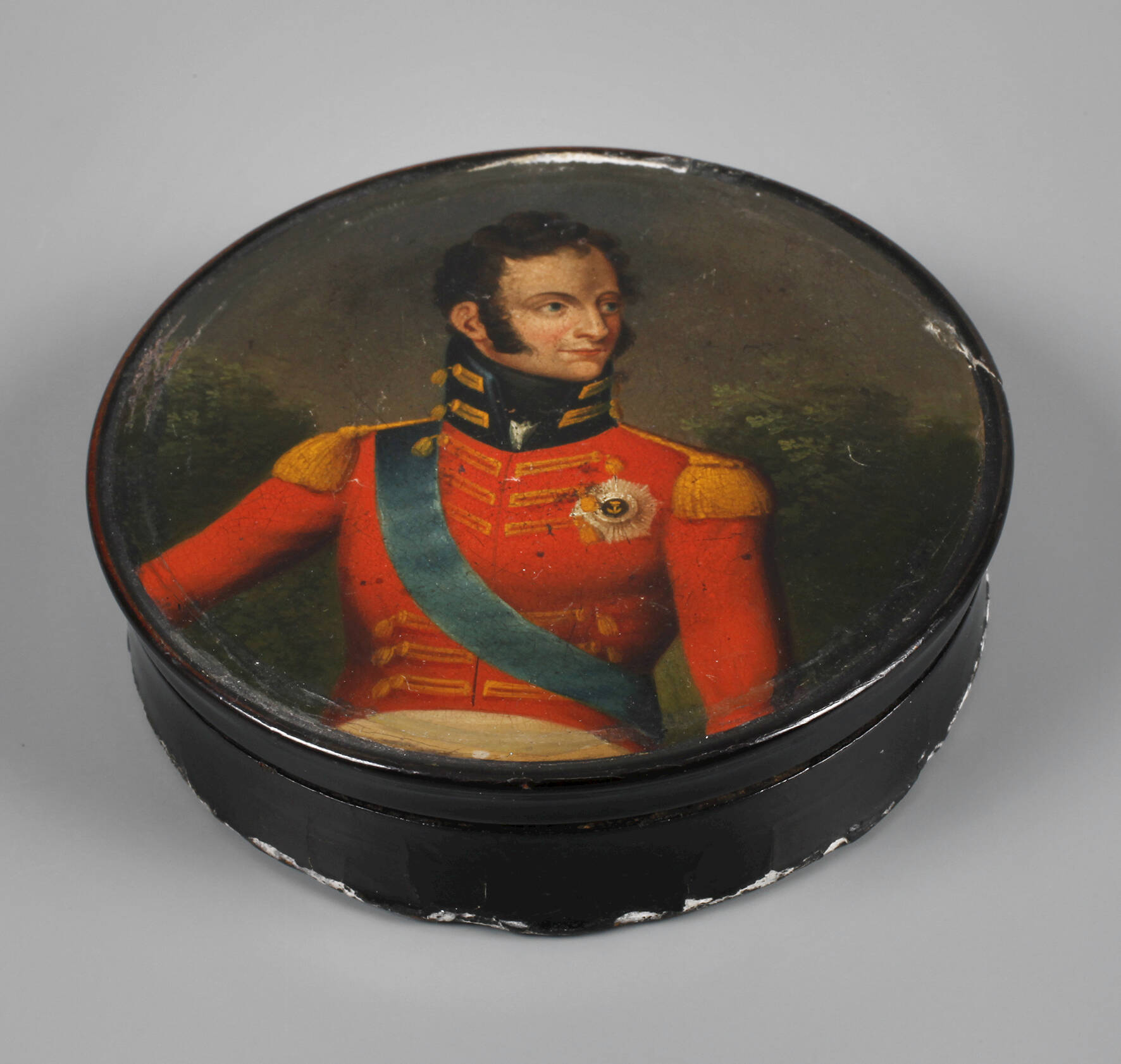 Deckeldose Lackmalerei