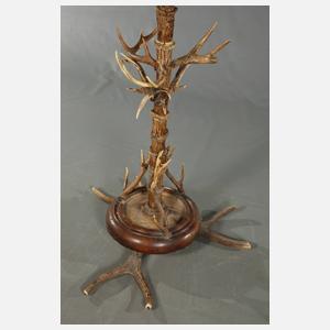 Geweih-Garderobenständer