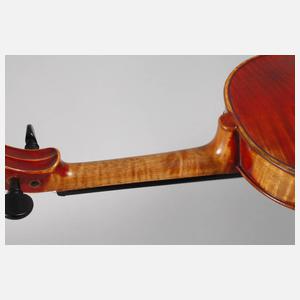 Meistervioline Albin Höllinger im Etui