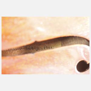 Meistervioline im Etui