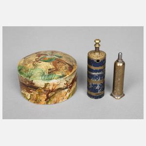 Zwei historische Feuerzeuge