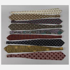 Neun Designerkrawatten