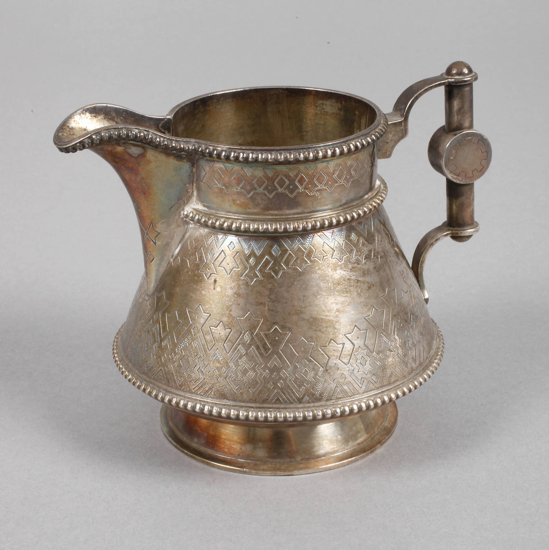 Silbersahnekännchen