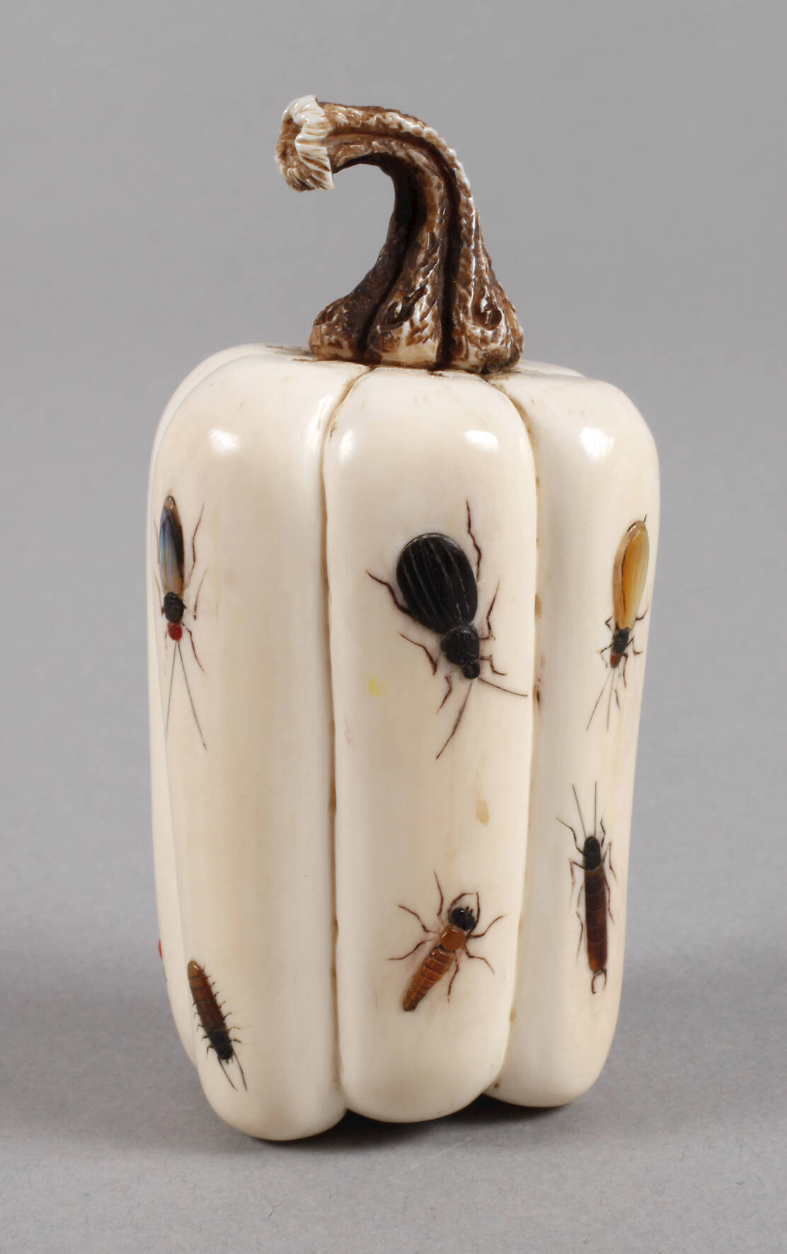 Elfenbeinschnitzerei