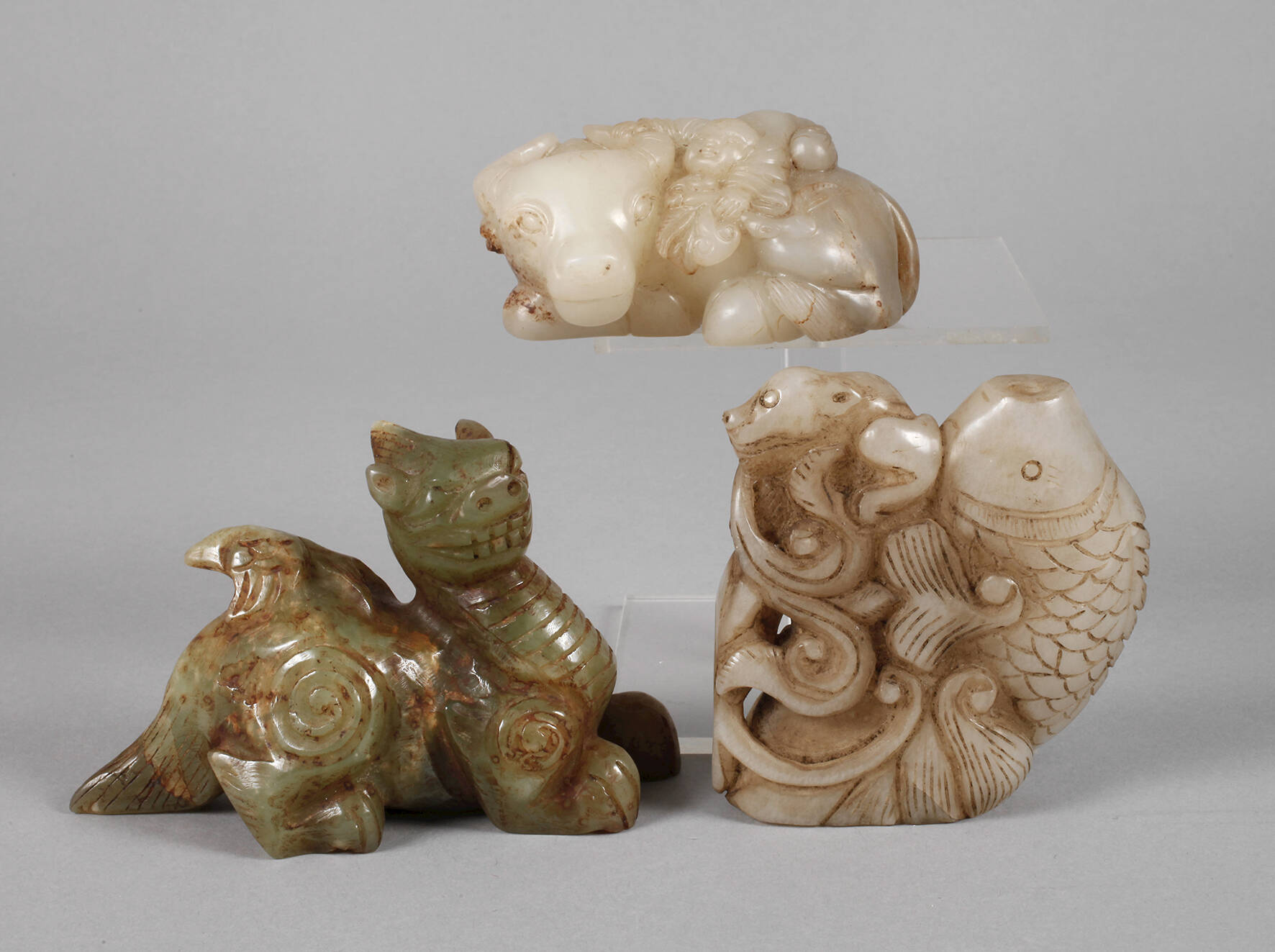Drei Jadeschnitzereien