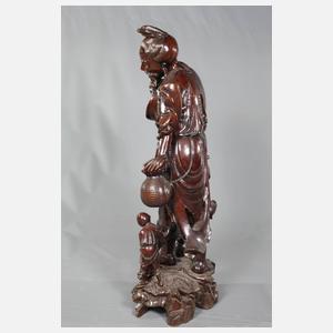 Große figürliche Schnitzerei