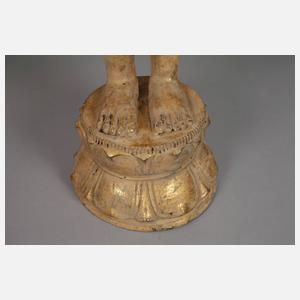 Großer stehender Buddha