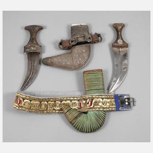 Zwei Krummdolche/Jambias