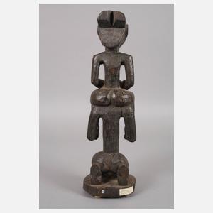 Figürliche Schnitzerei