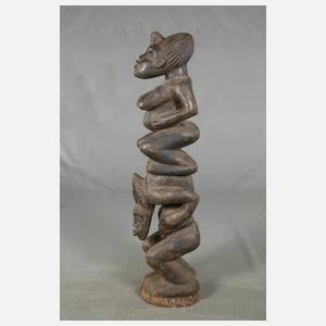 Große figürliche Schnitzerei