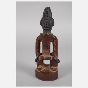 Figürliche Schnitzereien