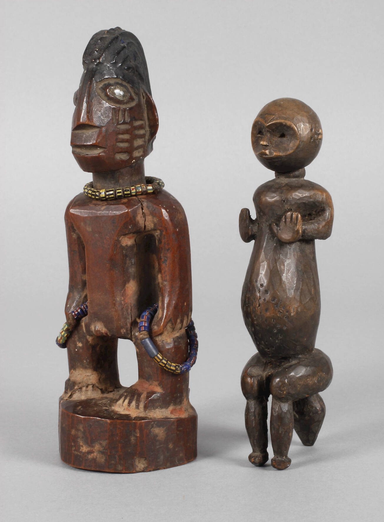 Figürliche Schnitzereien