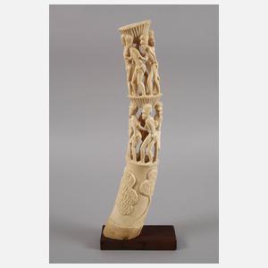 Beschnitzter Stoßzahn