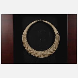 Aufwendiges Collier