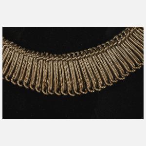 Aufwendiges Collier