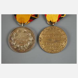 Zwei Abzeichen Reuß