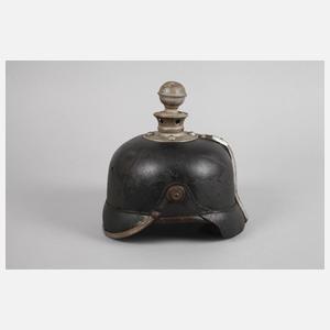 Kinder-Pickelhaube um 1900