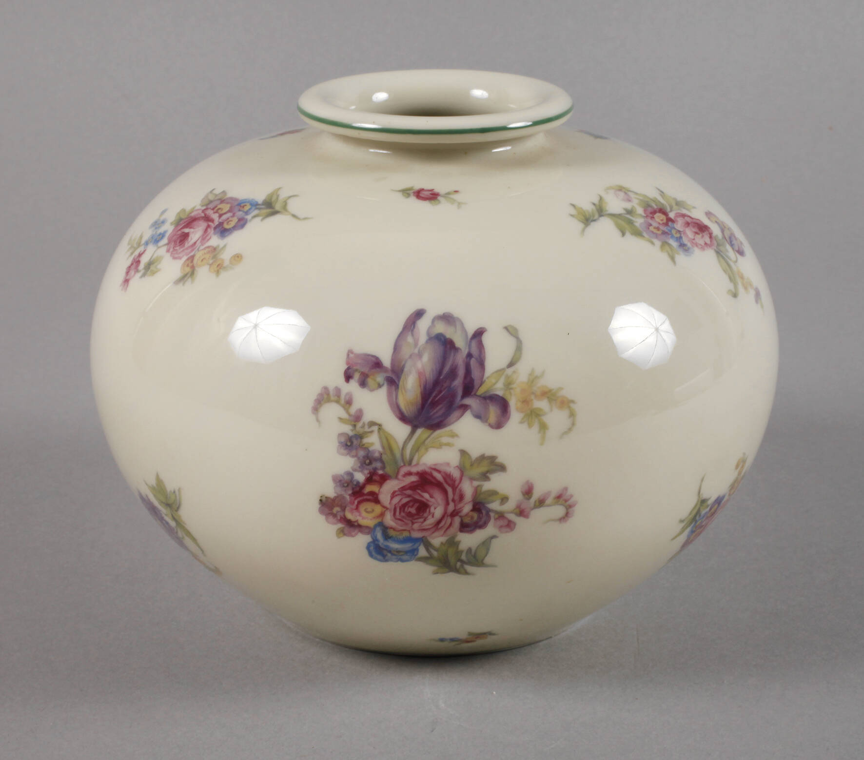 Allach Kugelvase mit Blumendekor