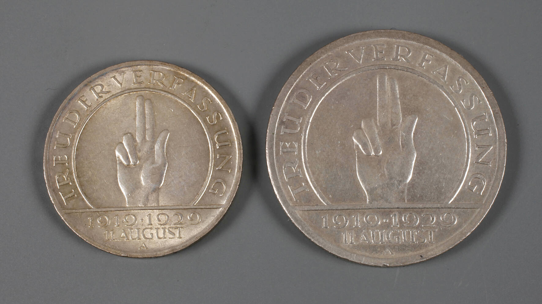 Konvolut Treu der Verfassung